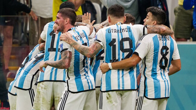 Argentina avanzó a semifinales de Qatar 2022 tras frenético triunfo sobre Países Bajos en penales