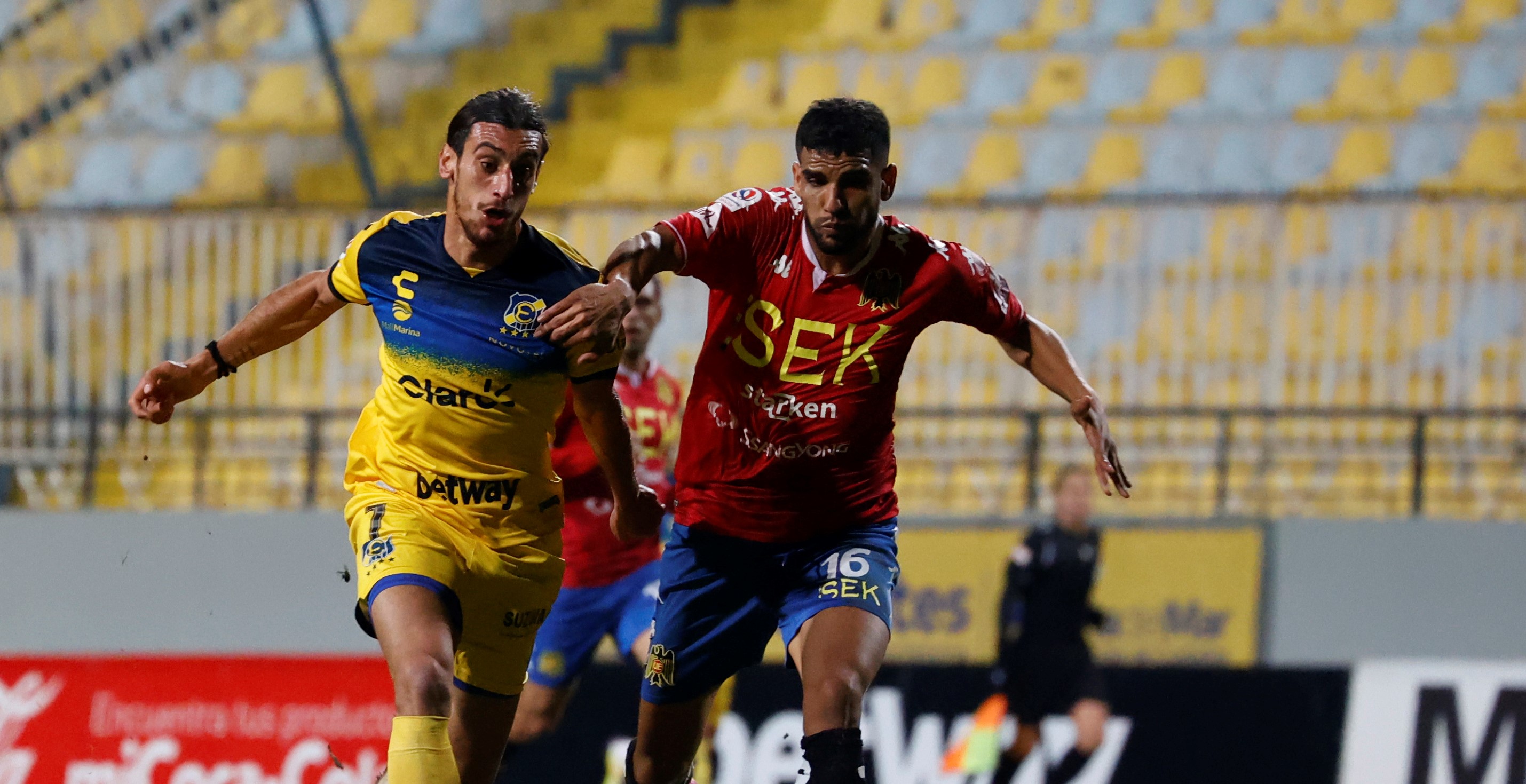 Curicó Unido anunció el fichaje de Augusto Barrios para la temporada 2023