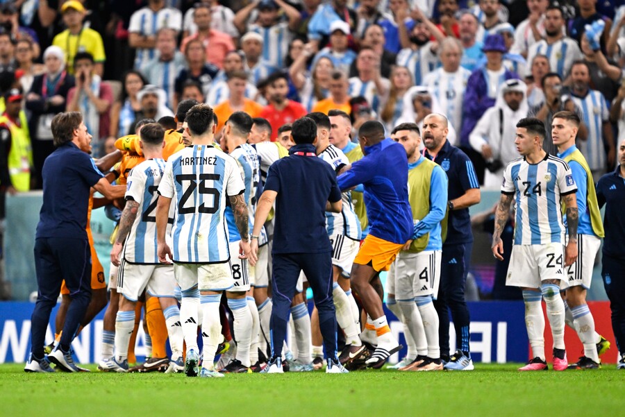 La FIFA abrió un procedimiento contra Argentina por incidentes ante Países Bajos