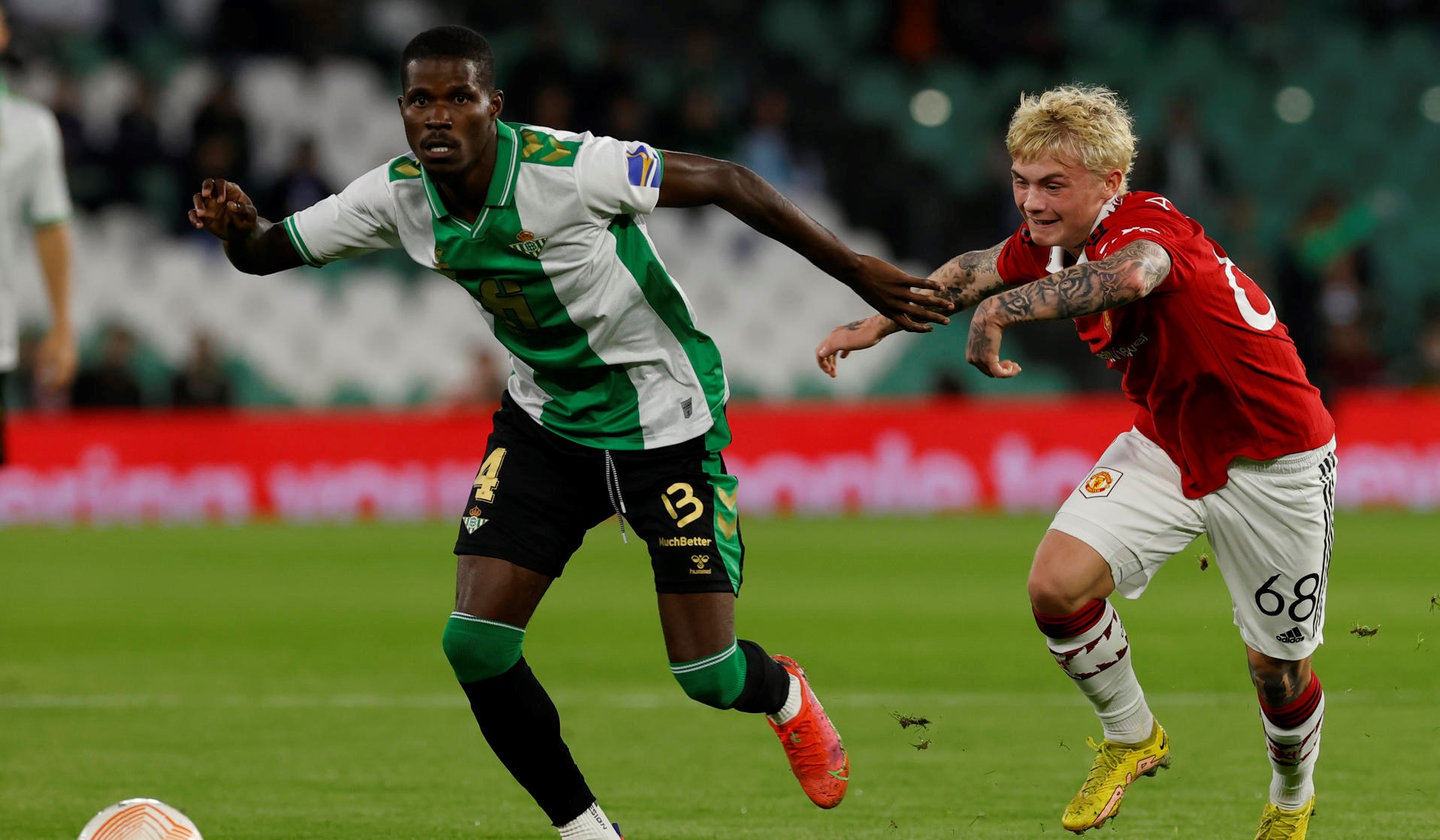 Betis de Pellegrini volvió a las sonrisas con triunfo sobre Manchester United