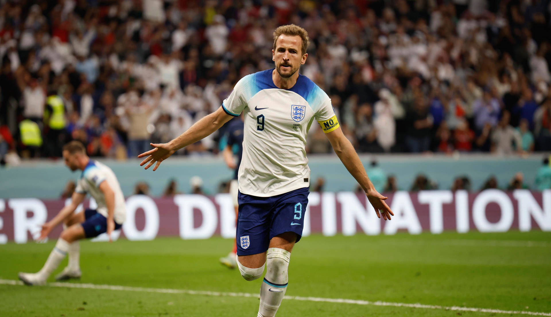 Kane anotó de penal ante Francia e igualó a Rooney como máximo goleador de Inglaterra