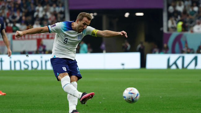 Kane falló su penal y perdió la chance de cambiar la historia de Inglaterra ante Francia