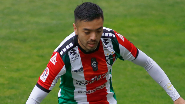 Curicó Unido anunció la contratación del lateral Sebastián Cabrera