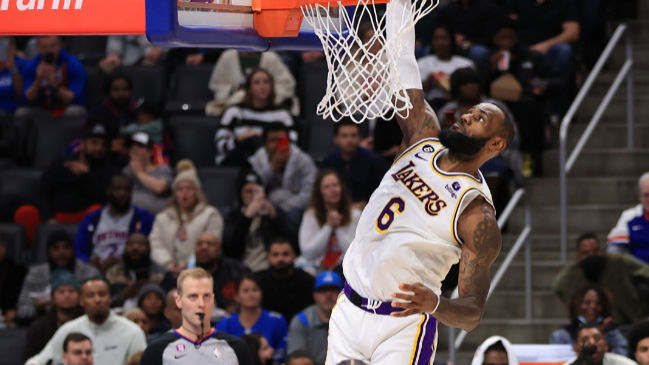 Los Angeles Lakers pusieron fin a su racha de derrotas al imponerse a Detroit Pistons