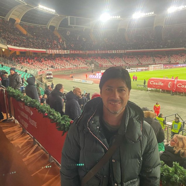 “Bellos recuerdos”: Jaime Valdés presenció en San Nicola la goleada de Bari en Italia