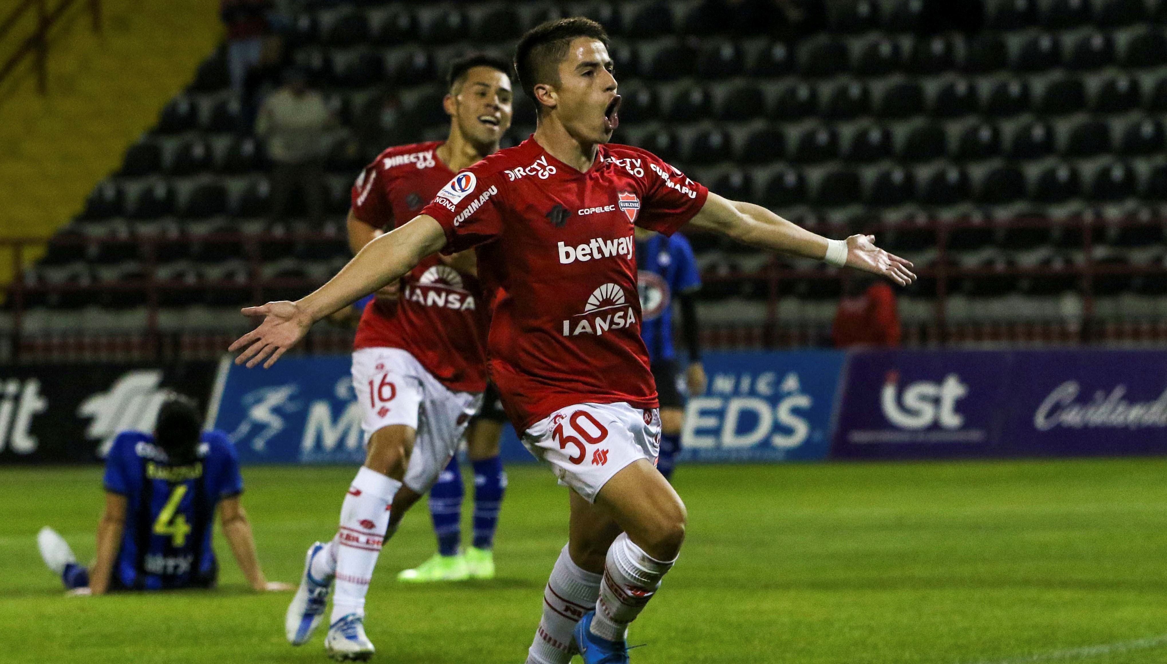 Colo Colo avanzó en negociaciones para fichar a Matías Moya