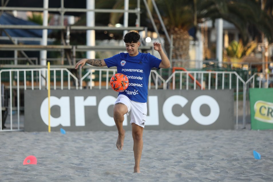 La Roja de Fútbol Playa se alista para disputar la Copa Cono Sur en Iquique
