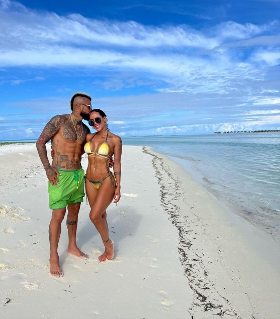 “Todos los lugares son lindos contigo”: Vidal sigue con sus paradisiacas vacaciones con Sonia Isaza