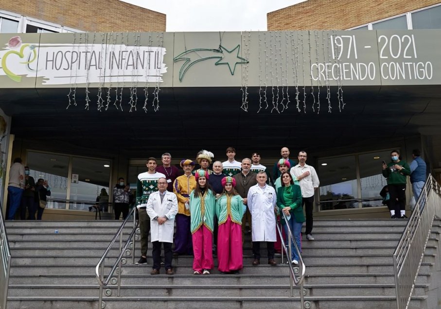 ¡Gesto navideño! Jugadores de Betis visitaron hospitales infantiles de Sevilla