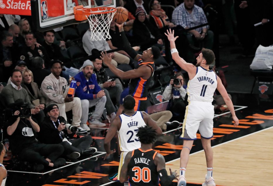 Los Knicks mostraron su mejor cara para batir a unos irreconocibles Warriors