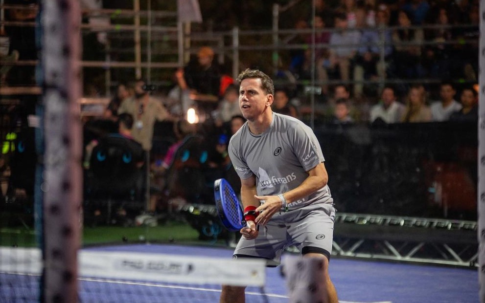 Ex número uno del mundo Paquito Navarro realizó una clínica de pádel en Vitacura
