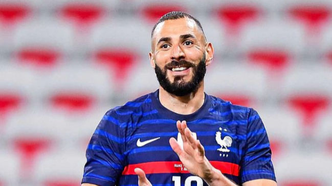 Benzema dejó de seguir a casi todos los seleccionados franceses en redes sociales