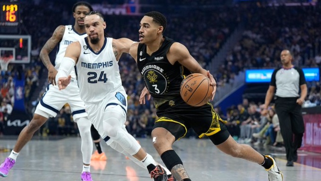 Los Warriors despertaron tras dos abrumadoras caídas y vencieron a Memphis