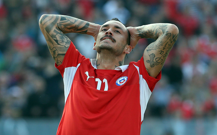 En Argentina las redes sociales destrozaron a Pinilla por su crítica a “Dibu” Martínez