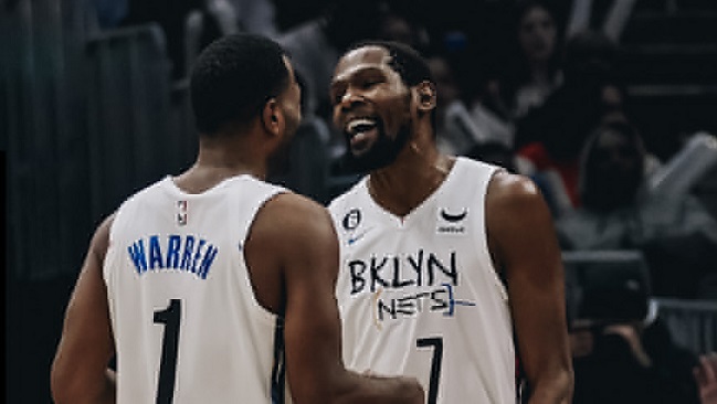 Brooklyn Nets extendió su racha ganadora ante Cleveland Cavaliers con un gran Kevin Durant