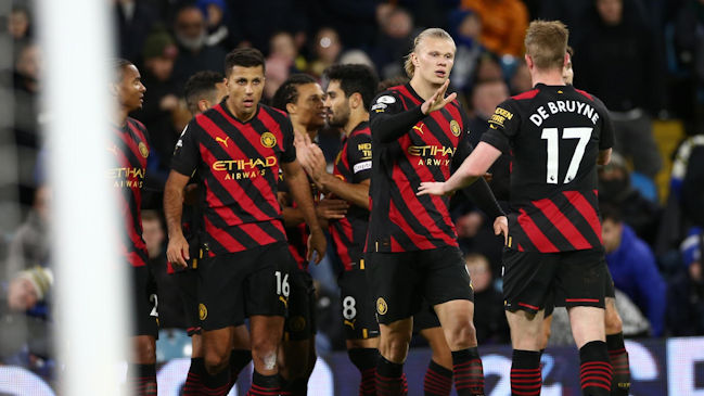 Manchester City derrotó a Leeds con la figura de Haaland y sigue como escolta de Arsenal
