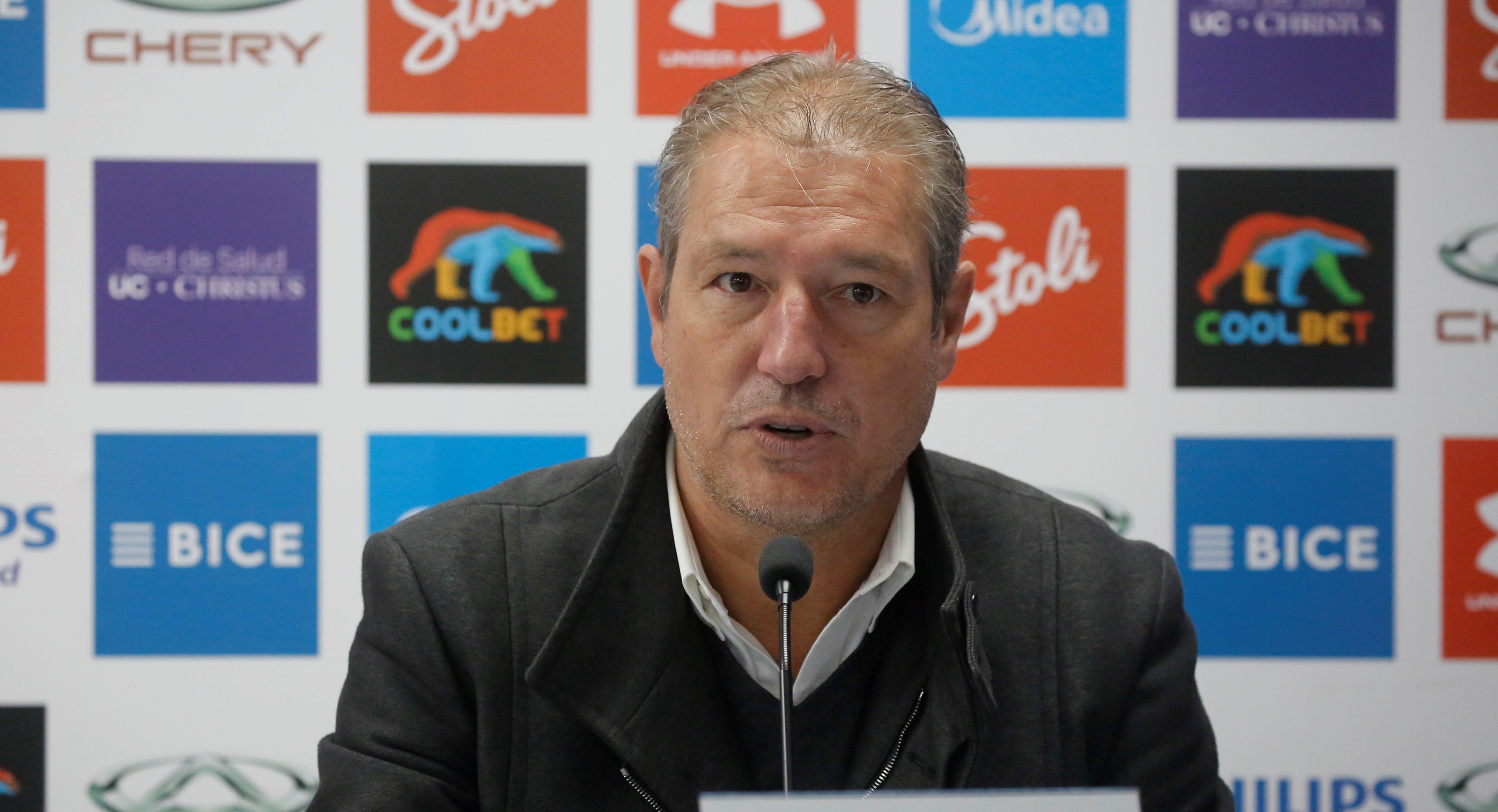 Buljubasich figura como candidato para suceder a Cagigao en La Roja