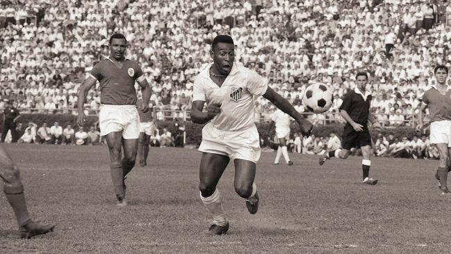 Leonel Herrera: Era una maravilla ver jugar a Pelé, daba cosa marcarlo