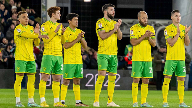 Marcelino Núñez participó como titular en empate de Norwich con Reading