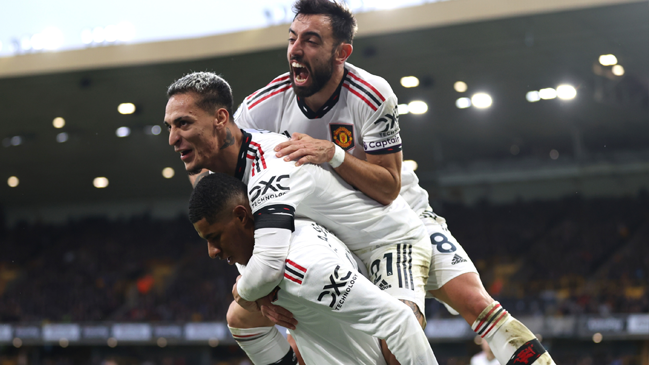 Manchester United venció a Wolves con gol de Rashford y se metió en puestos de Champions