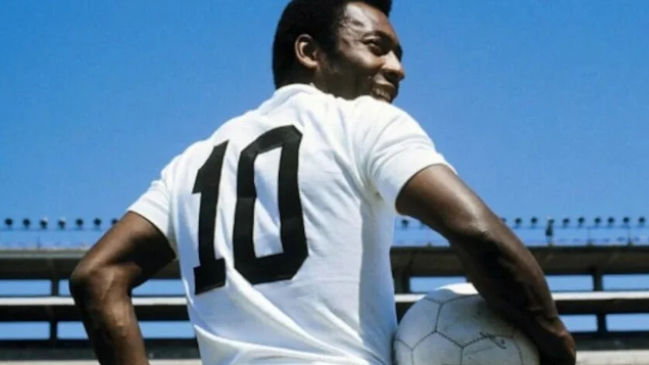 “La petición del rey es una orden”: Santos descartó que la camiseta “10” sea inmortalizada