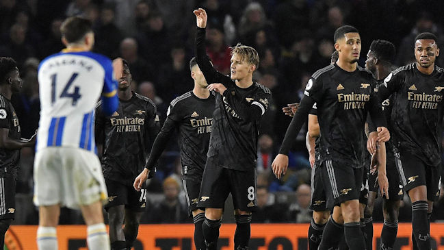 Arsenal y Brighton brindaron un espectáculo en el último partido del año en la Premier League