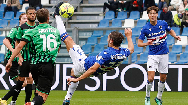 Manolo Gabbiadini clavó un grandioso gol de chilena que ya postulan al Puskas