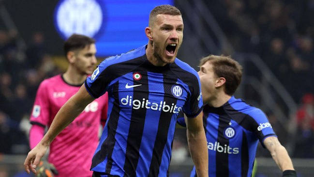 Inter de Milán cortó el invicto de Napoli con un triunfo guiado por Edin Dzeko