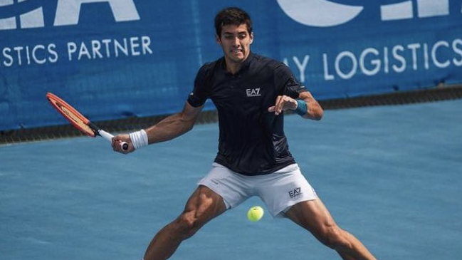 Cristian Garin se instaló en semis del Challenger de Noumea tras vencer a Facundo Díaz