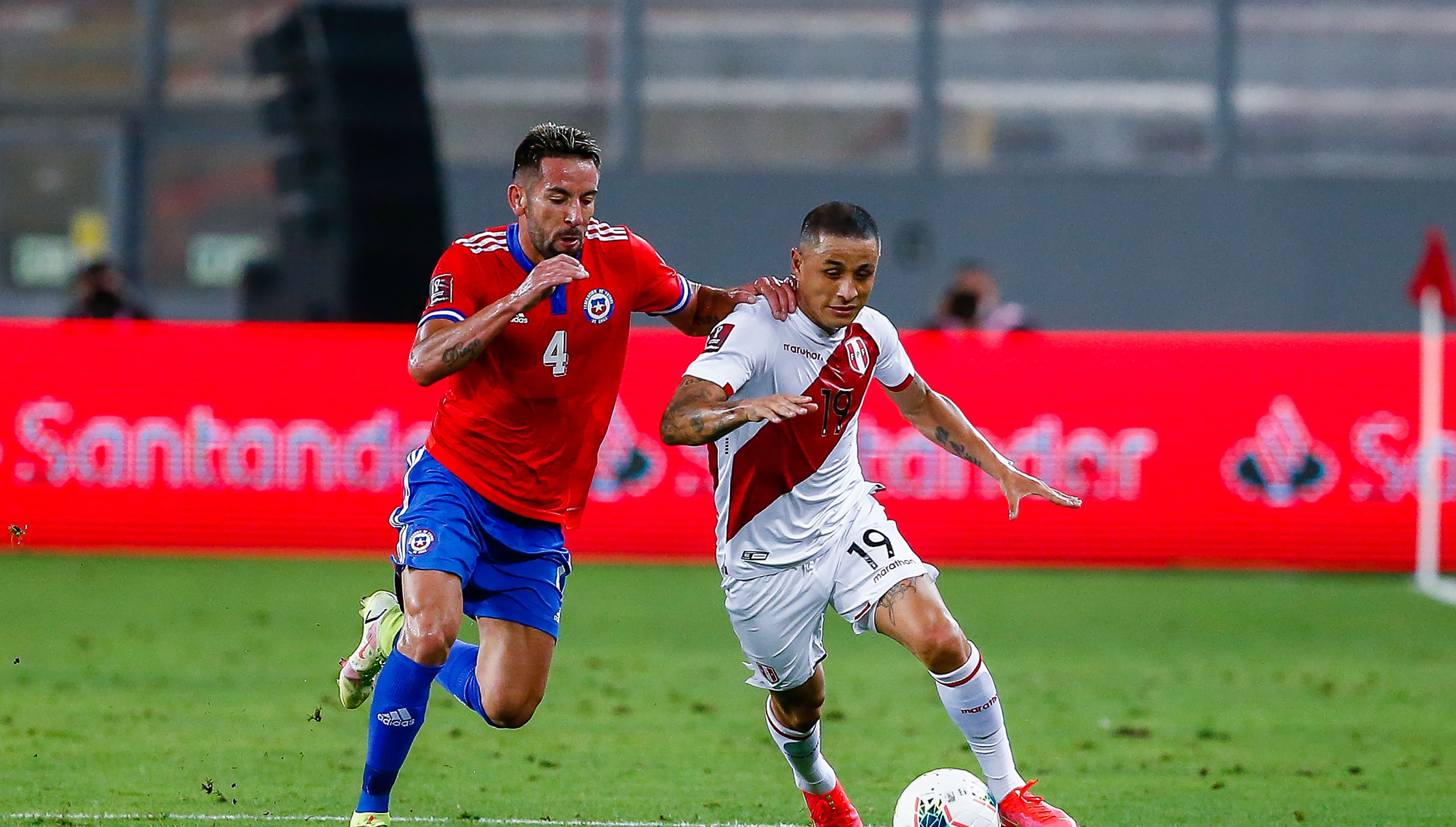 Yoshimar Yotún apareció en el radar de Universidad Católica