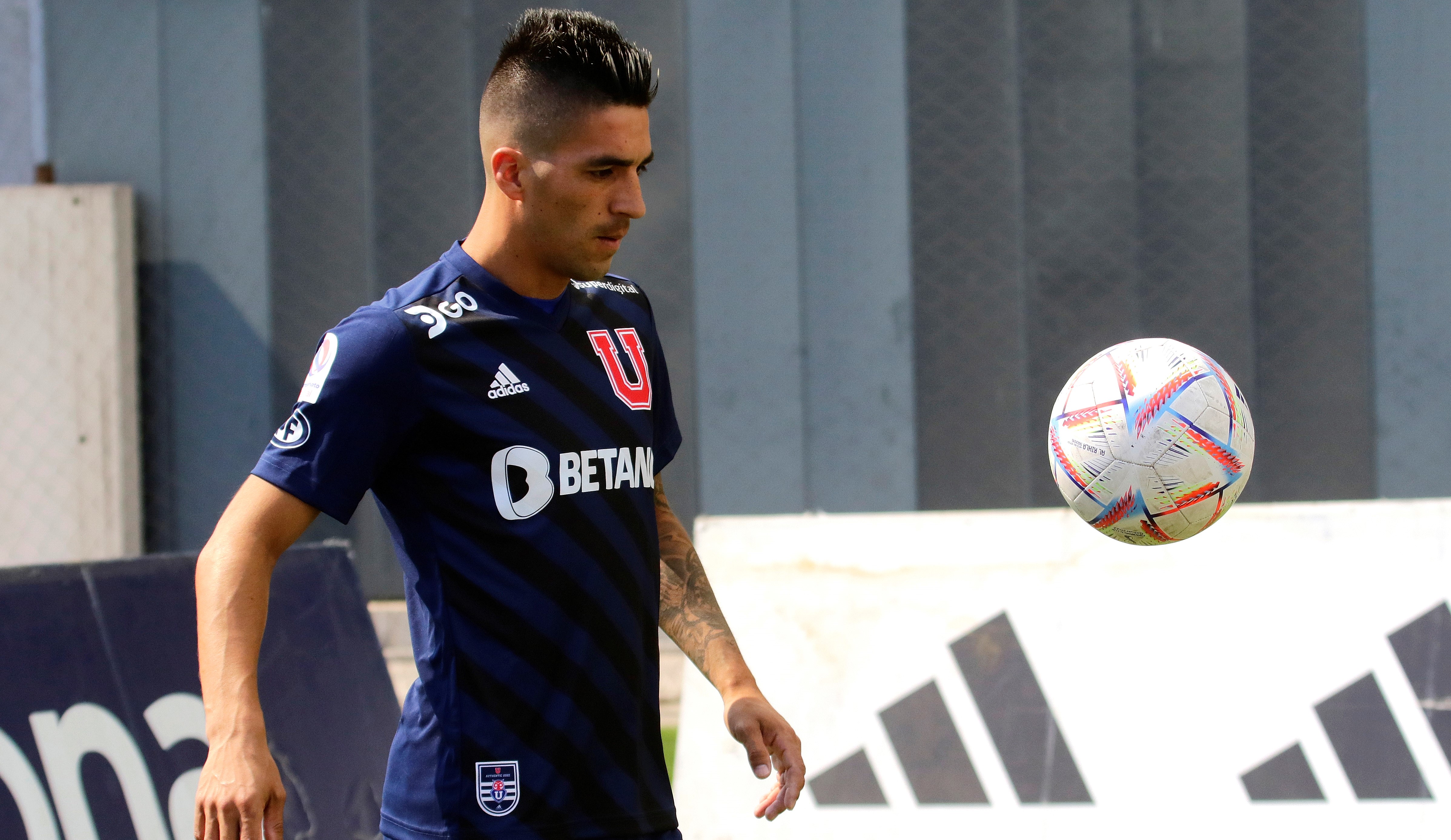 Diego Rivarola: Leandro Fernández es un jugador que puede marcar diferencias en el fútbol chileno