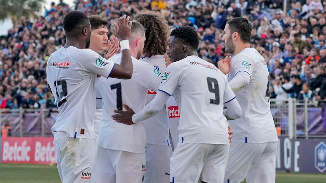 El golazo de Alexis para el triunfo de Marsella sobre Hyeres en la Copa de Francia