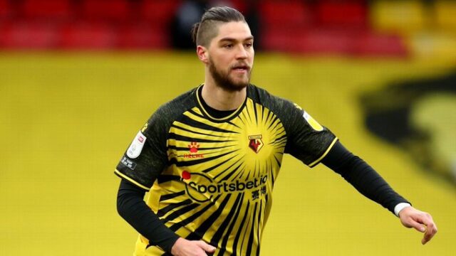 Francisco Sierralta fue titular en eliminación de Watford ante Reading en la FA Cup
