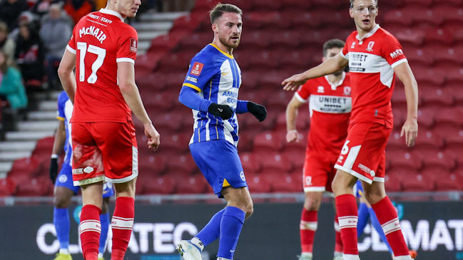 Alexis Mac Allister deslumbró con golazo de taco en triunfo de Brighton sobre Middlesbrough