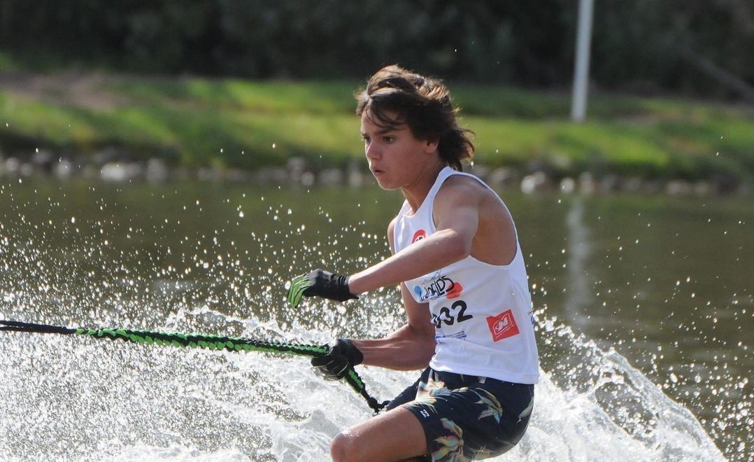 Matías González y Martín Labra ganaron oro y plata para Chile en el Mundial Junior de Esquí Náutico