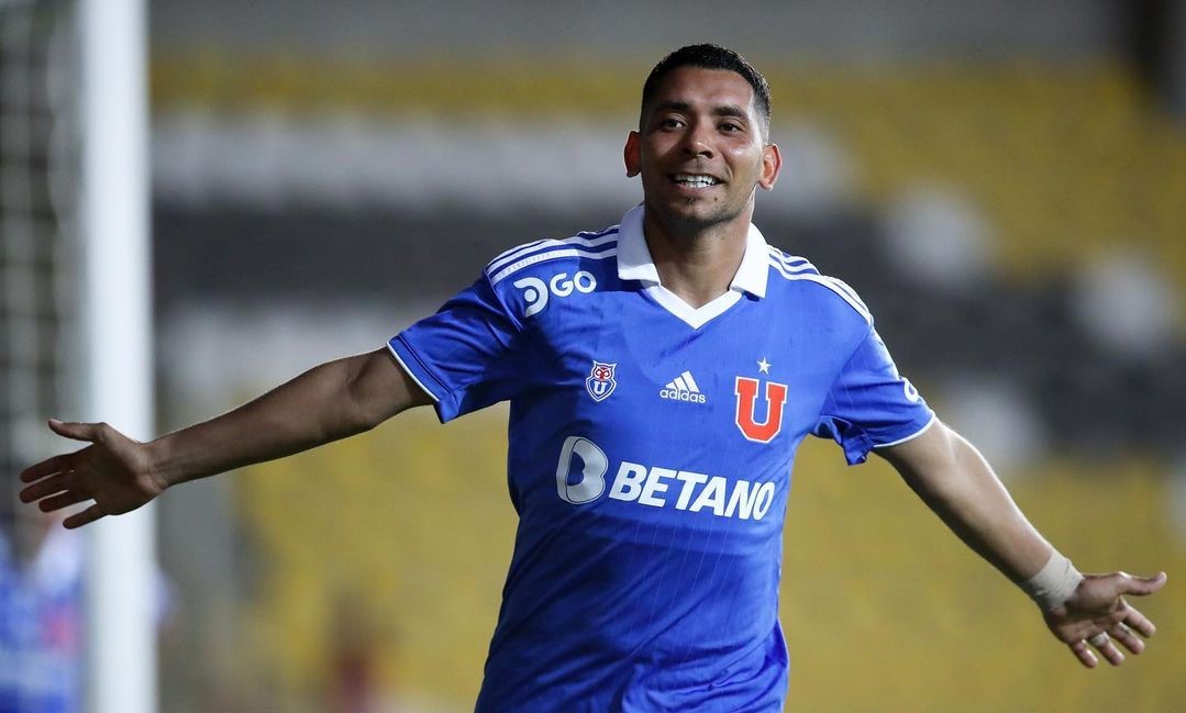 Cristian Palacios desató la alegría de la U tras un error defensivo de Rosario Central