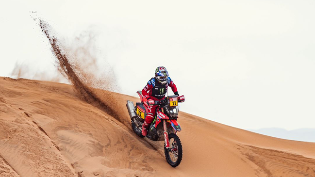 José Ignacio Cornejo acortó la brecha con los punteros en la tabla general del Dakar