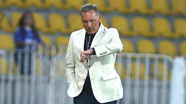 Miguel Ángel Russo: No es normal que la U pase por situaciones como pelear descensos