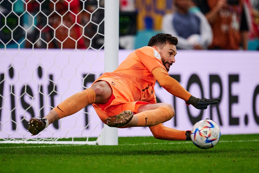 Hugo Lloris sobre “Dibu” Martínez: Hay cosas que no sé, como hacer estupideces en el arco