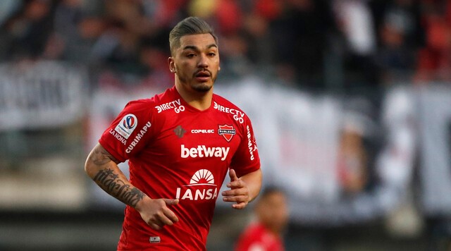 El nombre de Lorenzo Reyes tomó fuerza para reforzar el mediocampo de la U