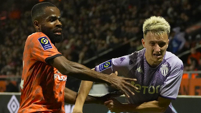 Guillermo Maripán fue titular en agónico empate de Mónaco ante Lorient en la Ligue 1