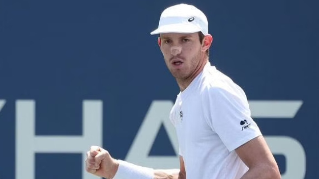 Nicolás Jarry abrochó un triunfazo y entró al cuadro principal del Abierto de Australia