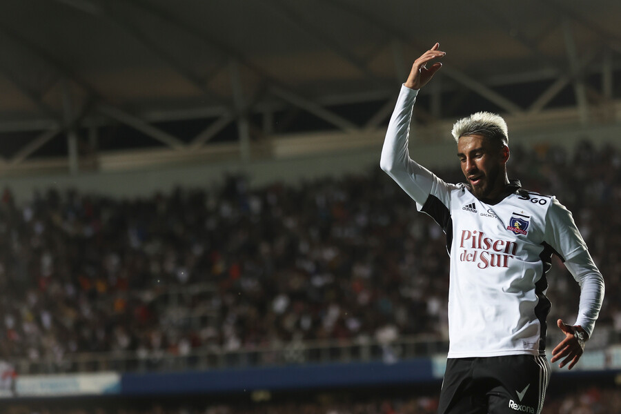 Stöhwing: Lucero tenía probablemente el mejor contrato del fútbol chileno, no había nada pendiente