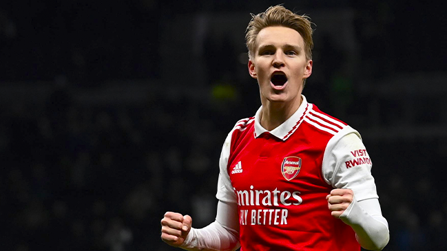 Arsenal tomó distancia en el liderato de la Premier League tras vencer en el derbi a Tottenham