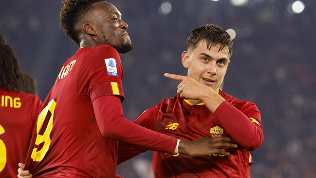 Paulo Dybala anotó un doblete en la victoria de AS Roma sobre Fiorentina