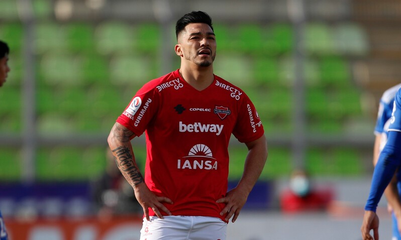 La UC también puja fuerte para quedarse con Lorenzo Reyes