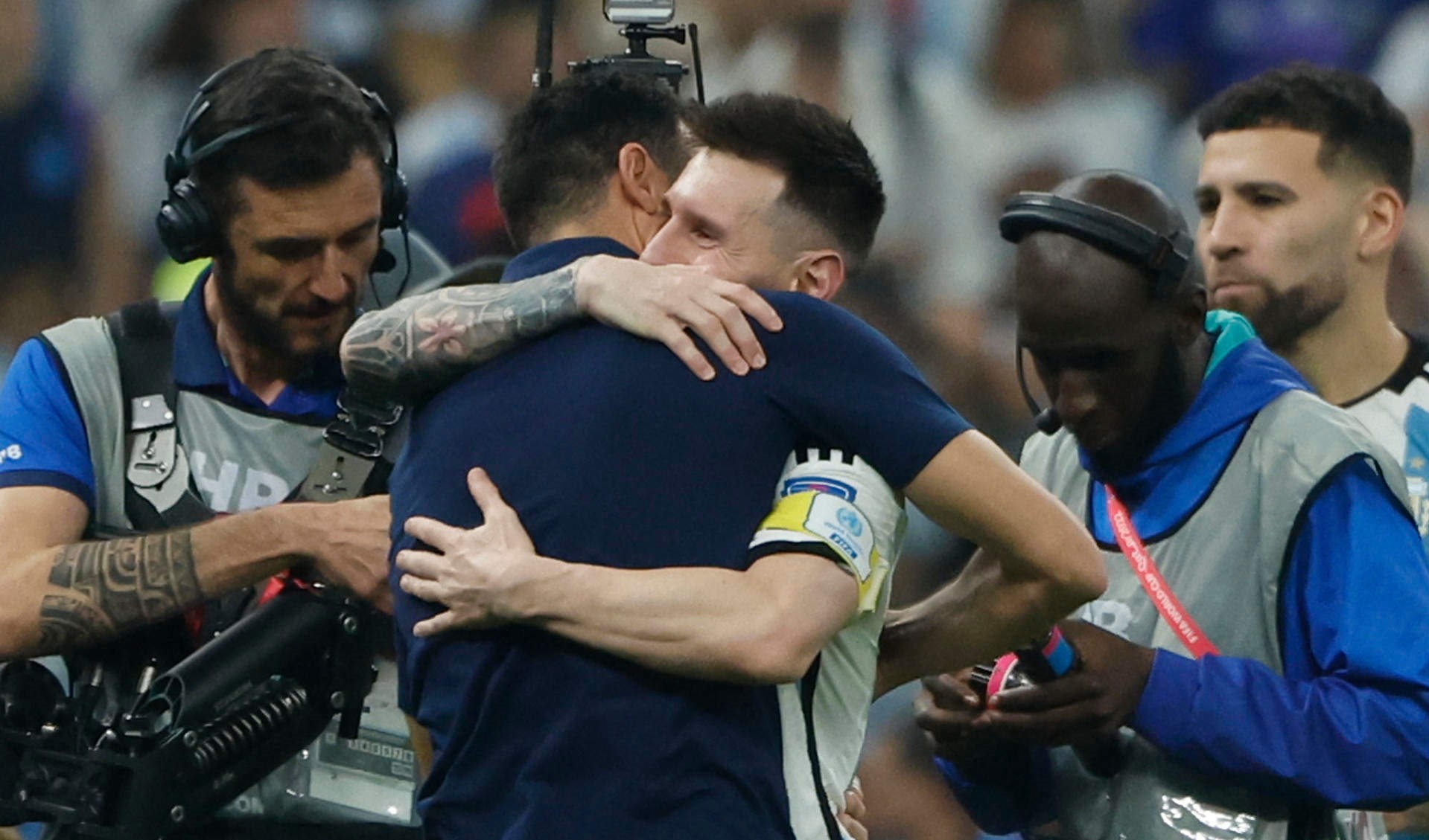 Scaloni: “Entre Maradona y Messi me quedo con Leo, el mejor de la historia”