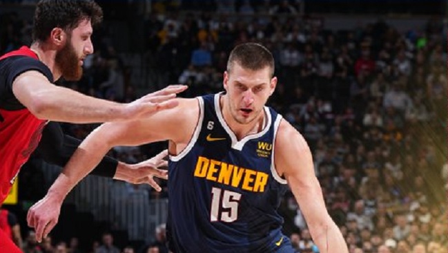 Denver Nuggets alcanzó su séptima victoria seguida en la NBA ante Portland Trail Blazers