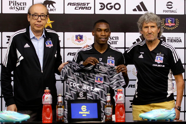 La presentación del colombiano Fabián Castillo como nuevo refuerzo de Colo Colo