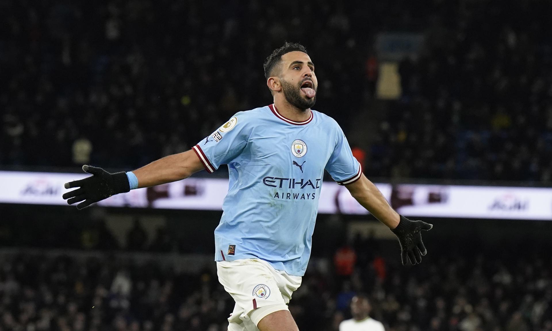 Riyad Mahrez lideró con doblete y asistencia el triunfazo de Manchester City sobre Tottenham